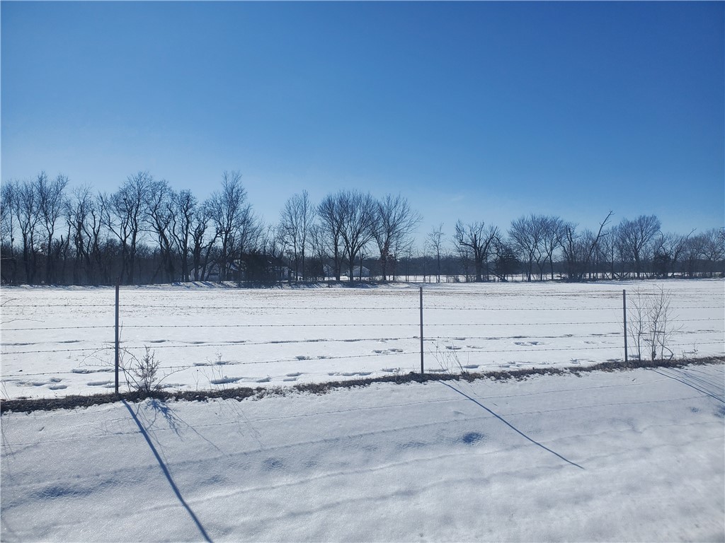 Pea Ridge - Land