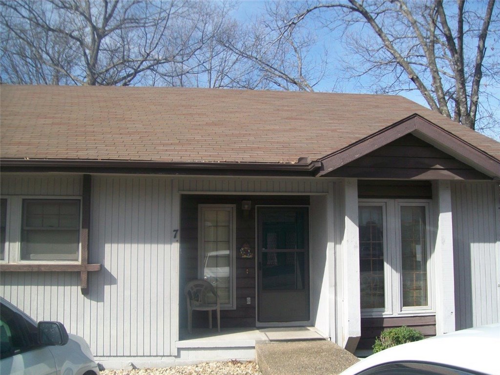 Melanie Courts Bvv - Residential
