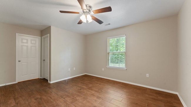 Hayes Sub In Hayes First Add - Residential Lease