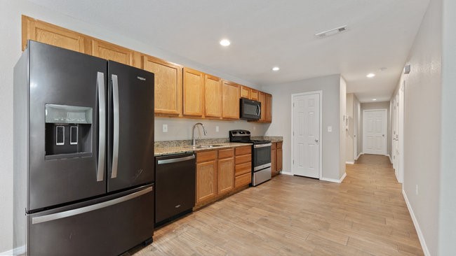 Hayes Sub In Hayes First Add - Residential Lease