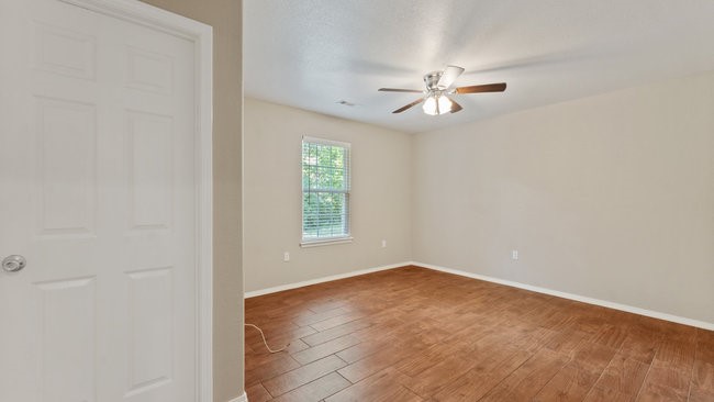 Hayes Sub In Hayes First Add - Residential Lease
