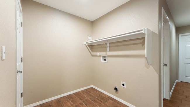 Hayes Sub In Hayes First Add - Residential Lease