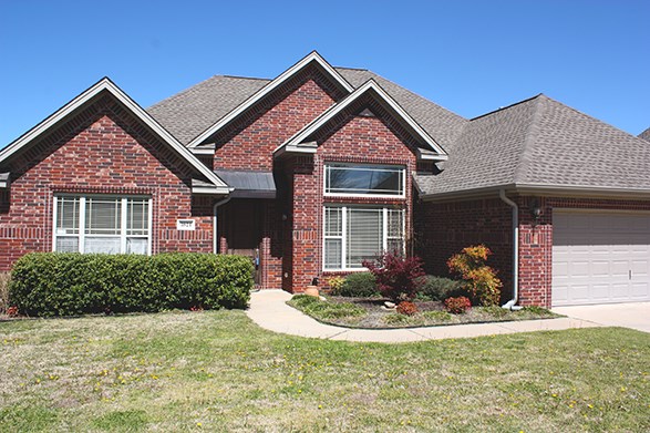 Beautiful 4 bedroom 2 bathroom home in Clabber Creek! Located just minutes from all the action in Fayetteville, but in a nice quiet community to raise your kids. Gorgeous wood floors and tall ceilings in the living room for a nice open feel with a formal dining room! Isolated master with separate tub and shower! Great corner lot for plenty of room for your growing family! You don't want to miss this one!