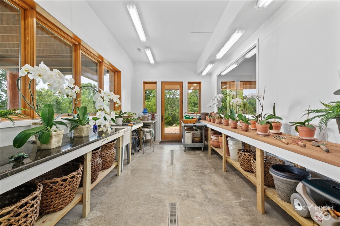 Point Mirage - Residential