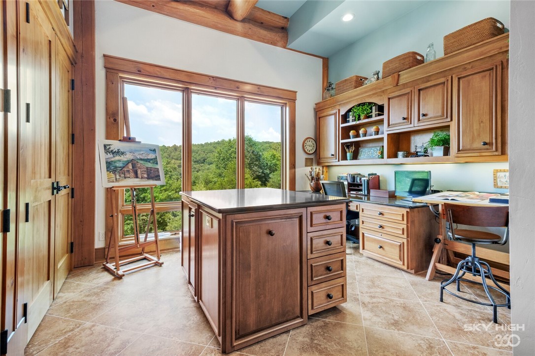 Point Mirage - Residential