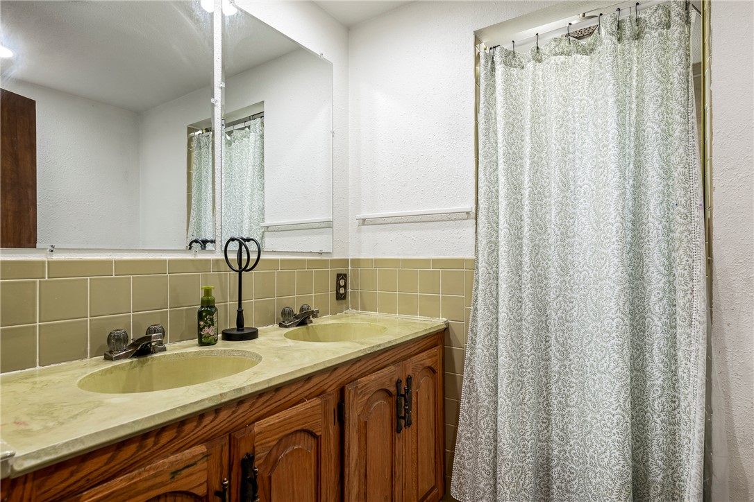 North Brush Creek Hills Unit 1 Rogers - Residential