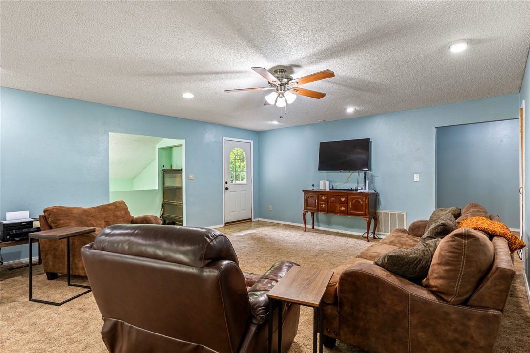 North Brush Creek Hills Unit 1 Rogers - Residential