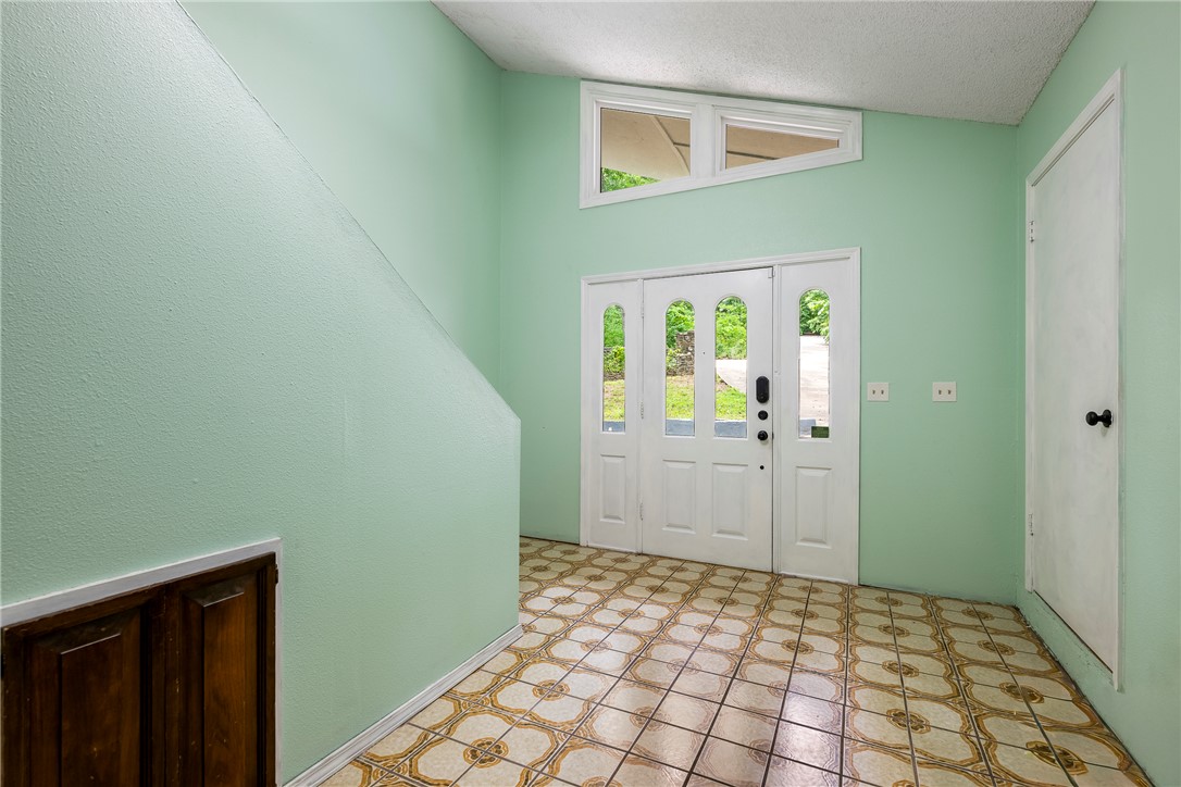 North Brush Creek Hills Unit 1 Rogers - Residential