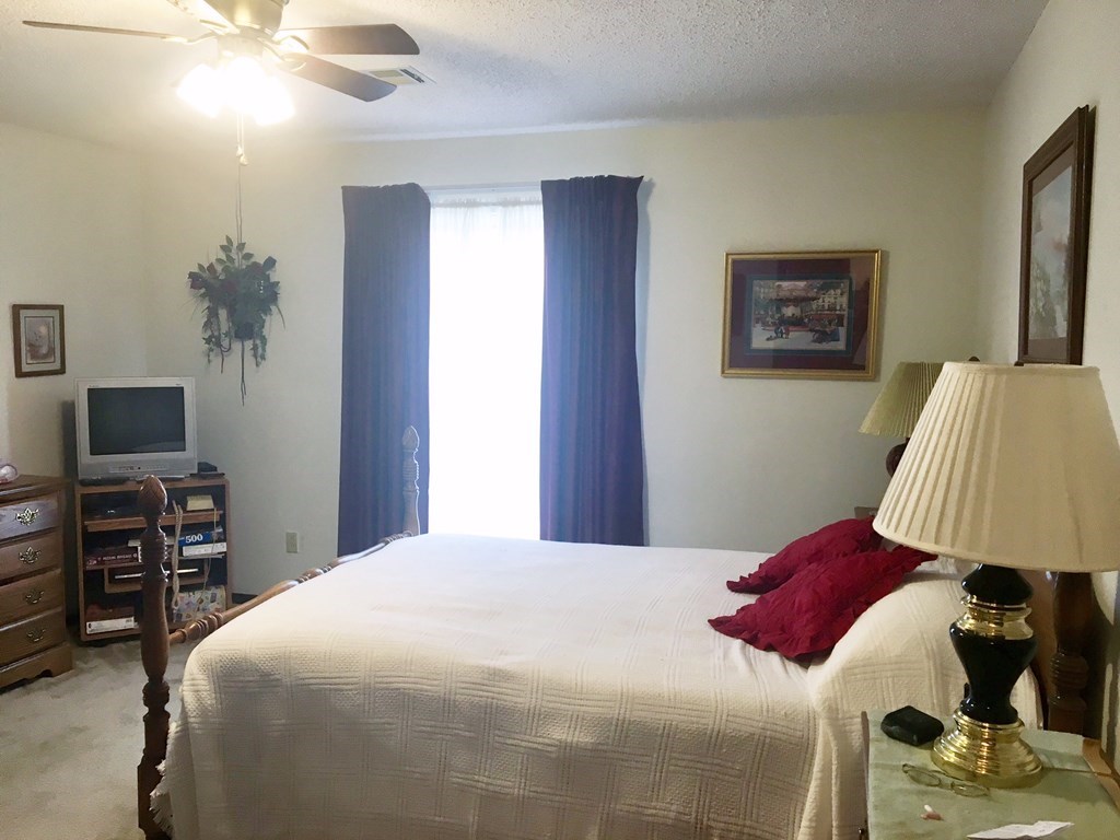 Rolling Hills Sub Siloam Spgs - Residential