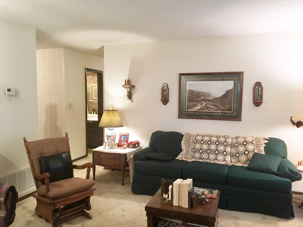 Rolling Hills Sub Siloam Spgs - Residential