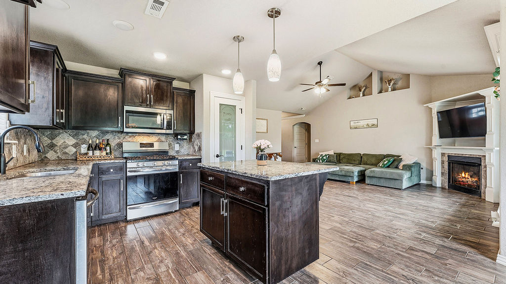 Elkhorn Sub Ph I Pea Ridge - Residential