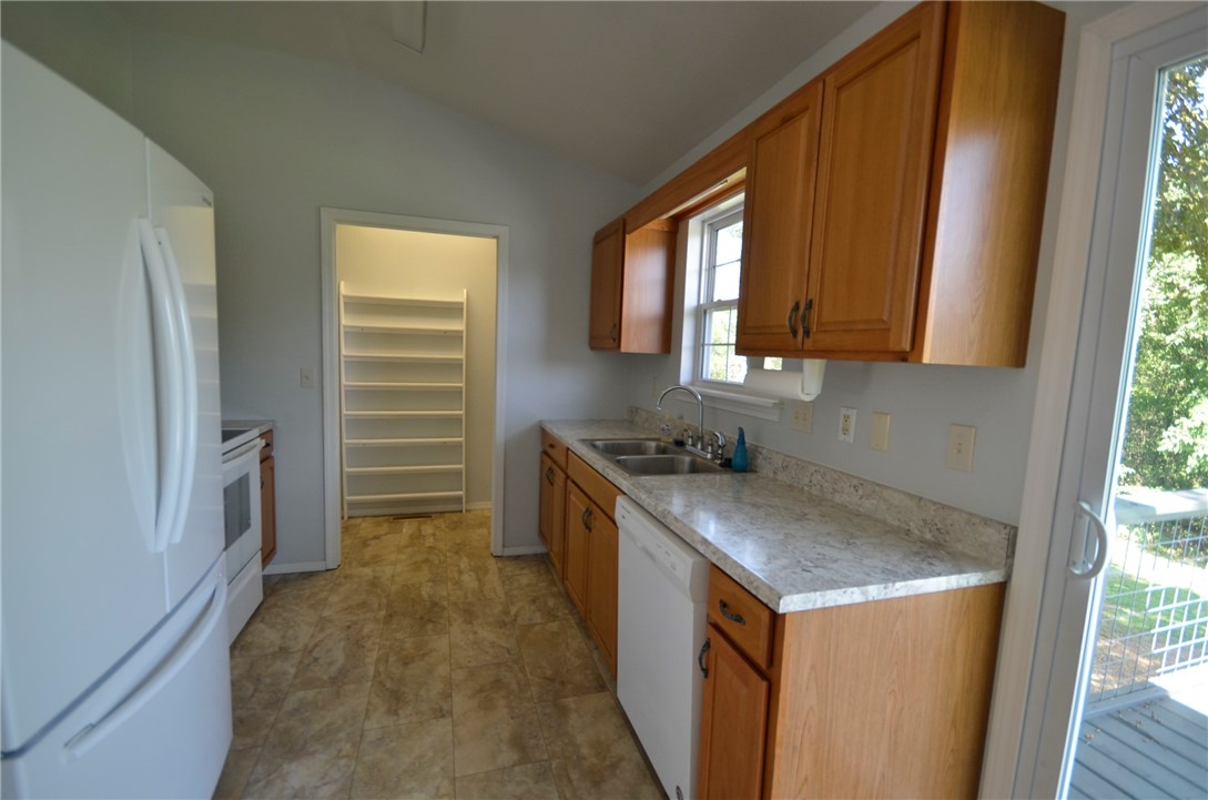 Rillington Sub Bvv - Residential Lease
