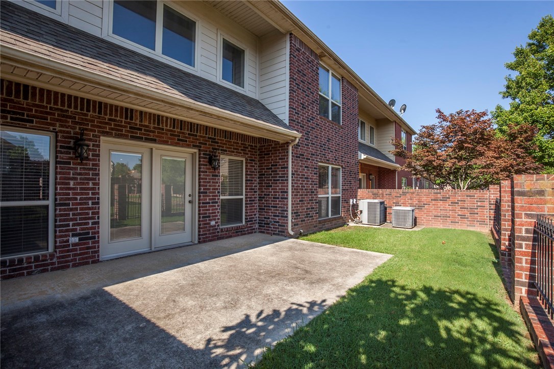 Shadow Valley Twnhms Ph 1 - Residential