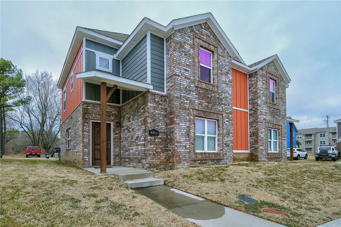 Perfect location for All-Things-Fayetteville. Built in 2018 these like-new units feature tons of upgrades, large living space down stairs, open kitchen & floorpan, large pantry and 2-car garage with additional parking behind the unit. Upstairs features 3 large bedrooms, 2 full bath (one huge jack-n-jill) and tons of closet place throughout. These units are perfect for a family or young professionals, they are also located perfectly for UofA students as well. ($600 per room)