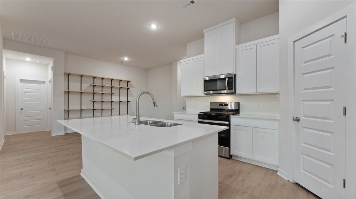 Goose Creek Village Ph Iii - Residential Lease