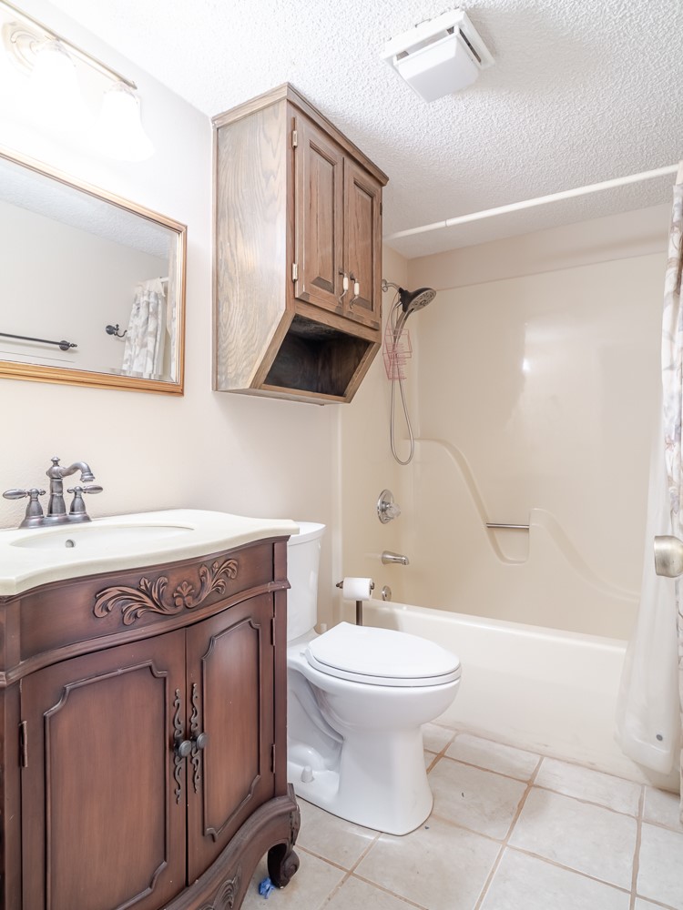 Whispering Timbers Ph 6 Rogers - Residential Lease