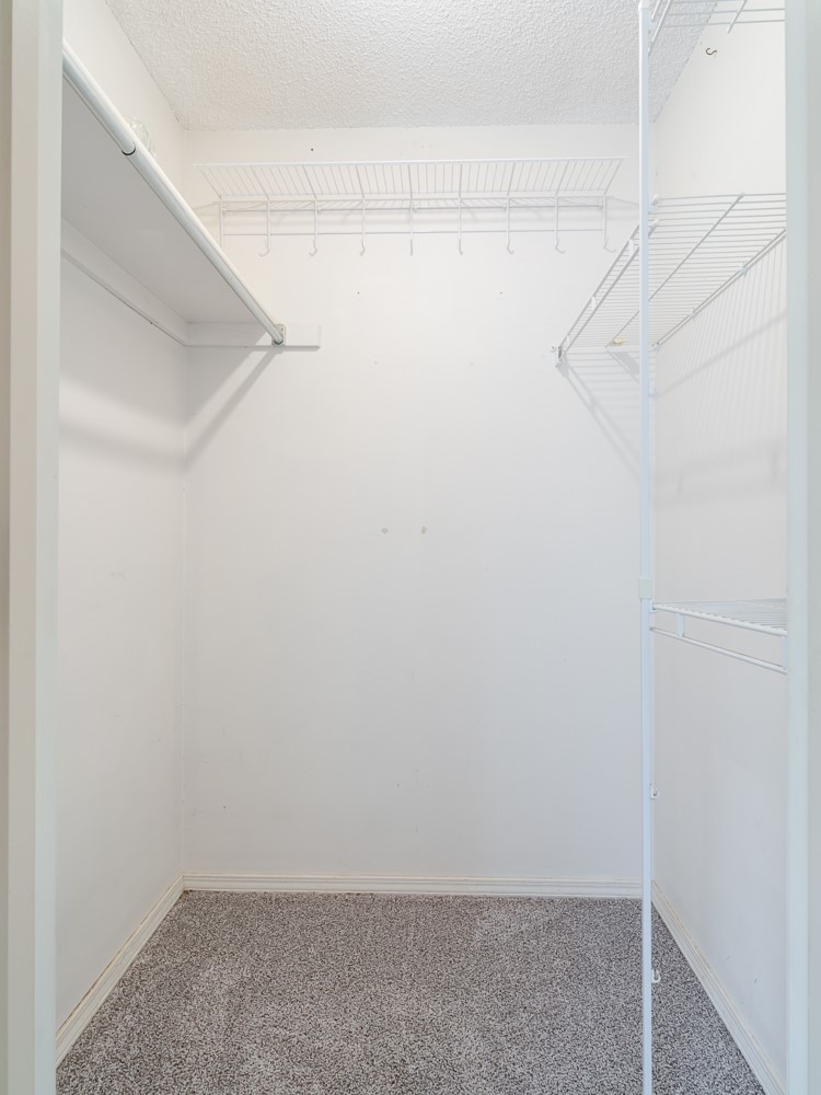 Whispering Timbers Ph 6 Rogers - Residential Lease