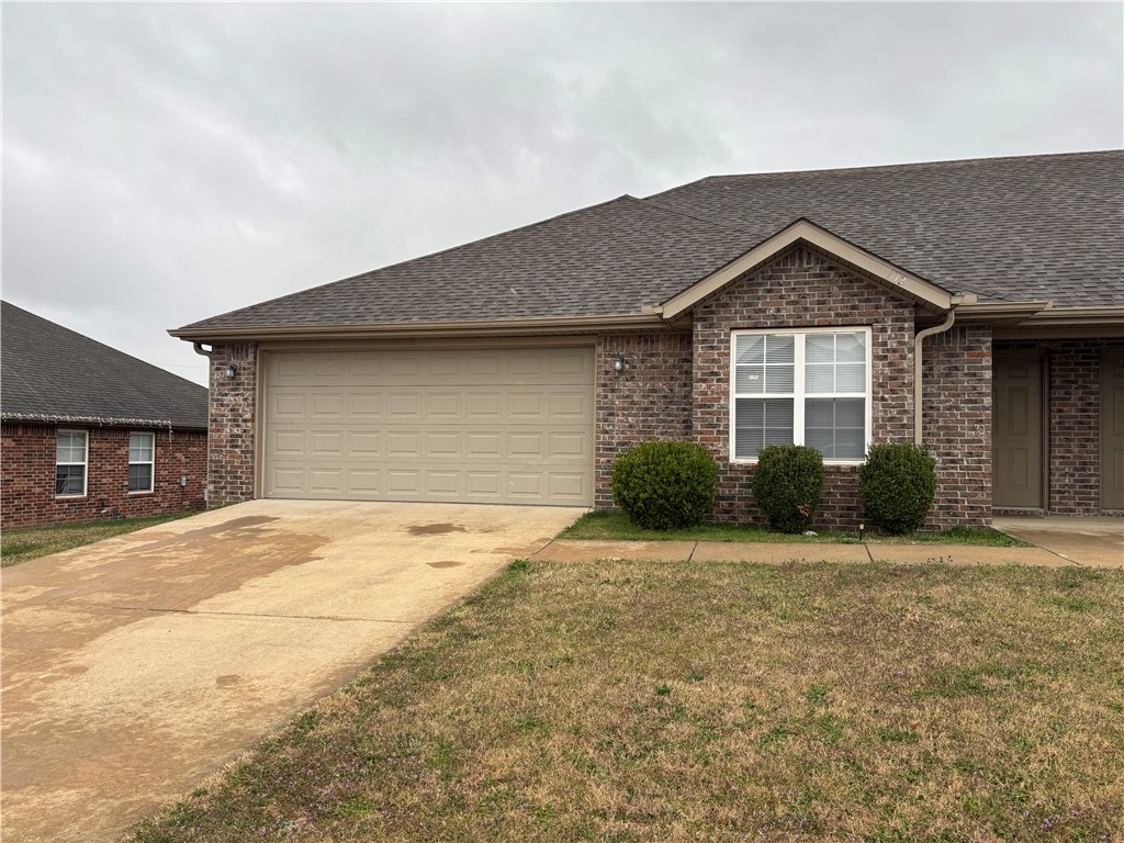 Enjoy this well-maintained 3-bedroom, 2-bathroom duplex conveniently located on the border of Bentonville and Centerton. This home features newer kitchen appliances, with washer and dryer included for added convenience. All bedrooms are located on one level, offering easy living and functionality. Step outside onto your deck overlooking a large, flat backyard perfect for relaxing or entertaining. Ideally located within walking distance to Walmart Neighborhood Market, Chipotle, and other nearby amenities, this home offers both comfort and convenience in a great location.