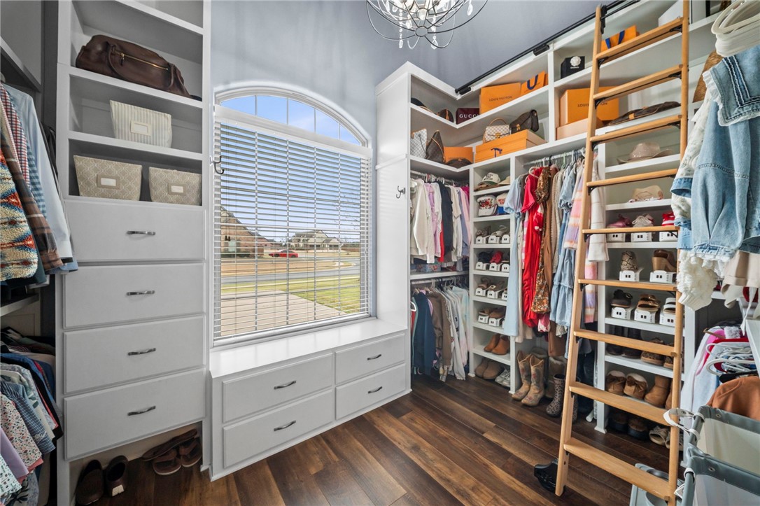 Ridgewood Sub Cave Spgs - Residential