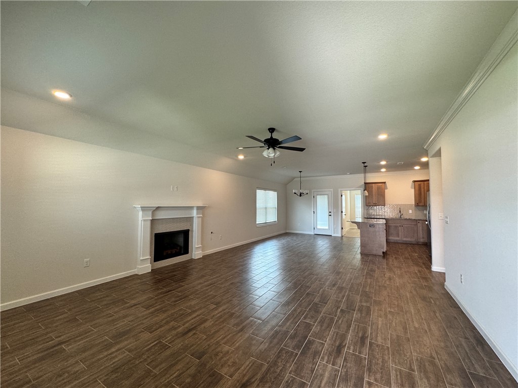 Hunt Farms, Phase 1 - Residential Lease
