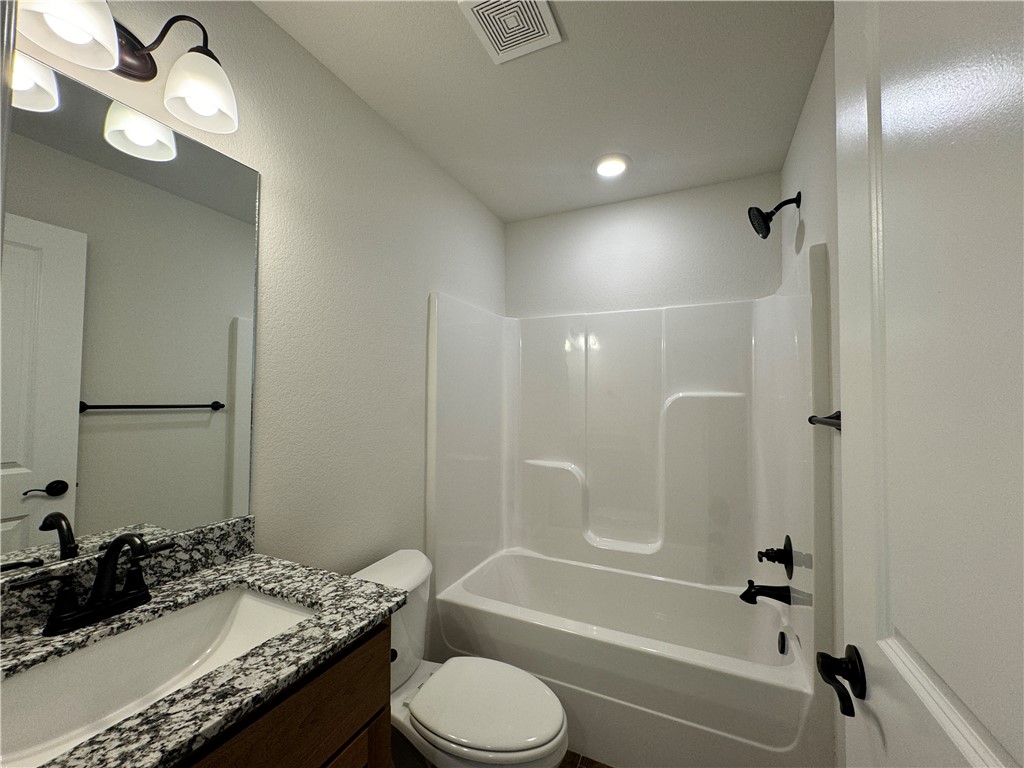 Hunt Farms, Phase 1 - Residential Lease