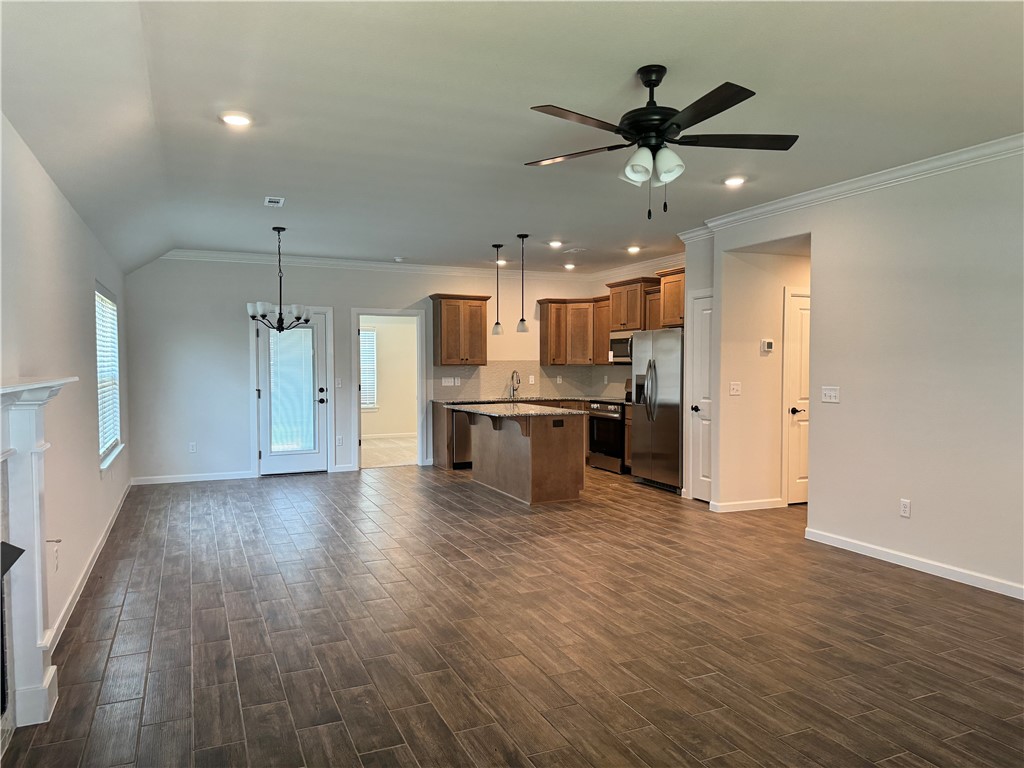 Hunt Farms, Phase 1 - Residential Lease