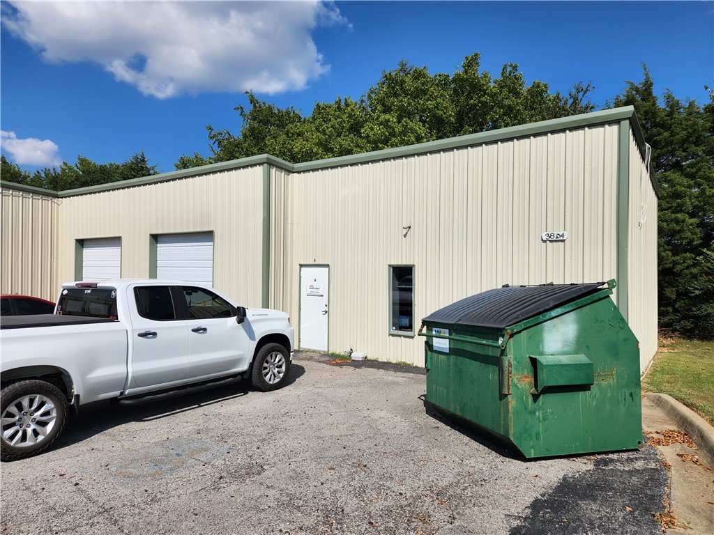 Kc Sub Ph I - Commercial Lease