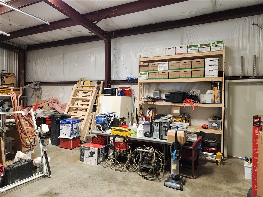 Kc Sub Ph I - Commercial Lease