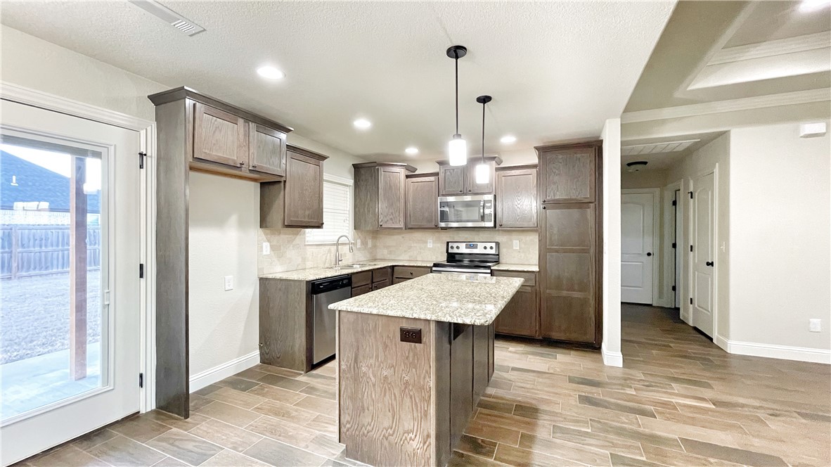 Sundowner Sub Ph 3 - Residential Lease