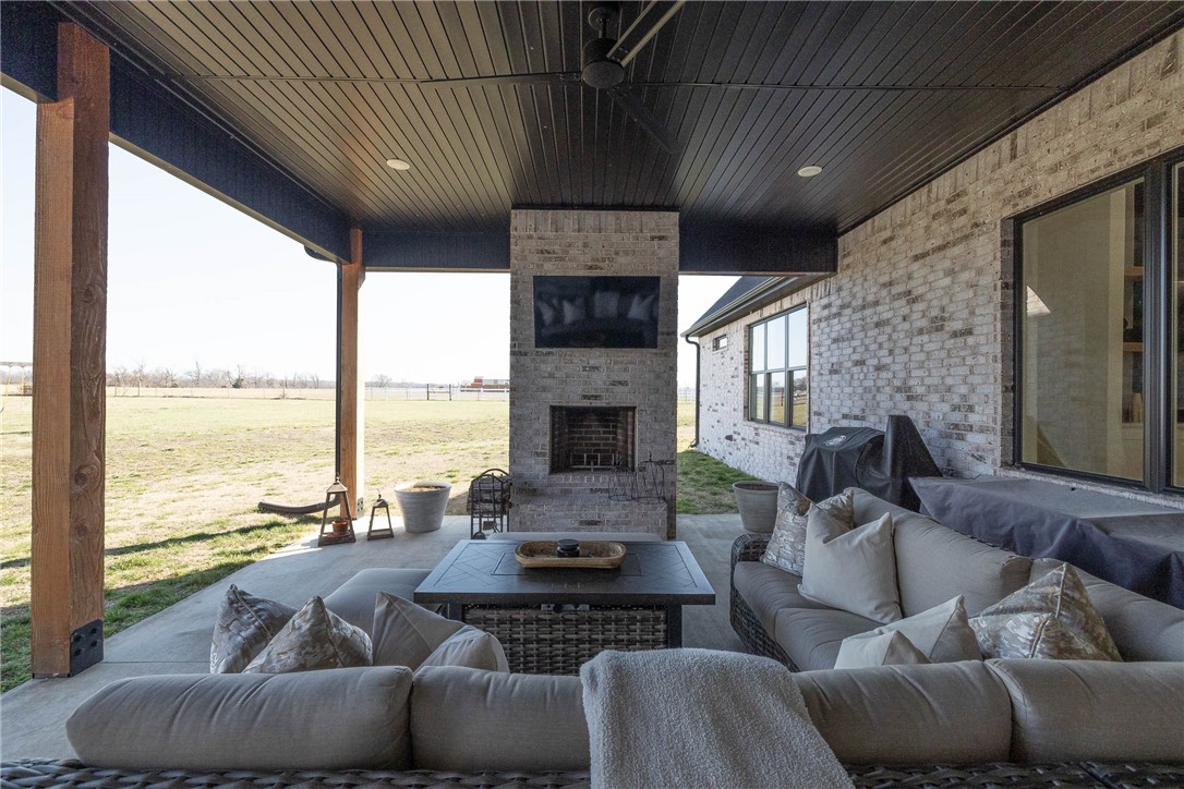 01-18-34-RURAL - Residential