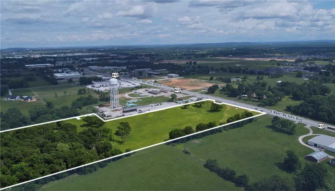 Tontitown Outlots - Land