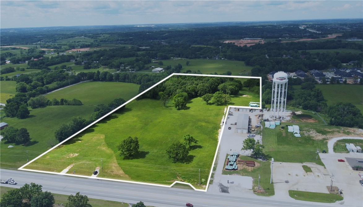 Tontitown Outlots - Land