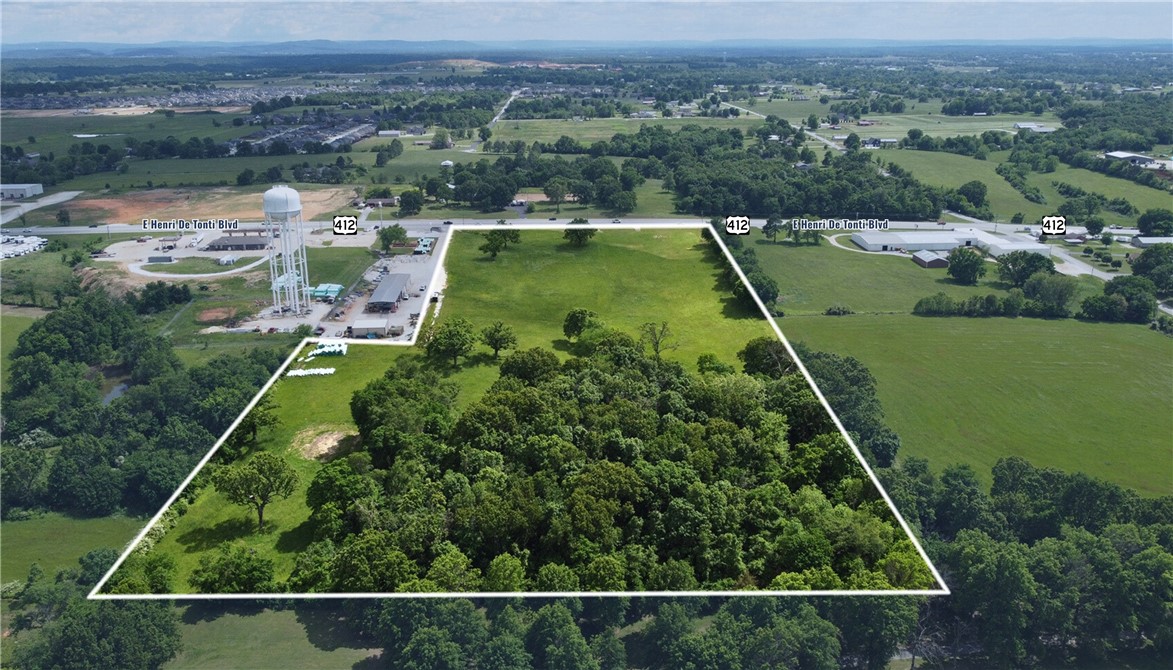 Tontitown Outlots - Land