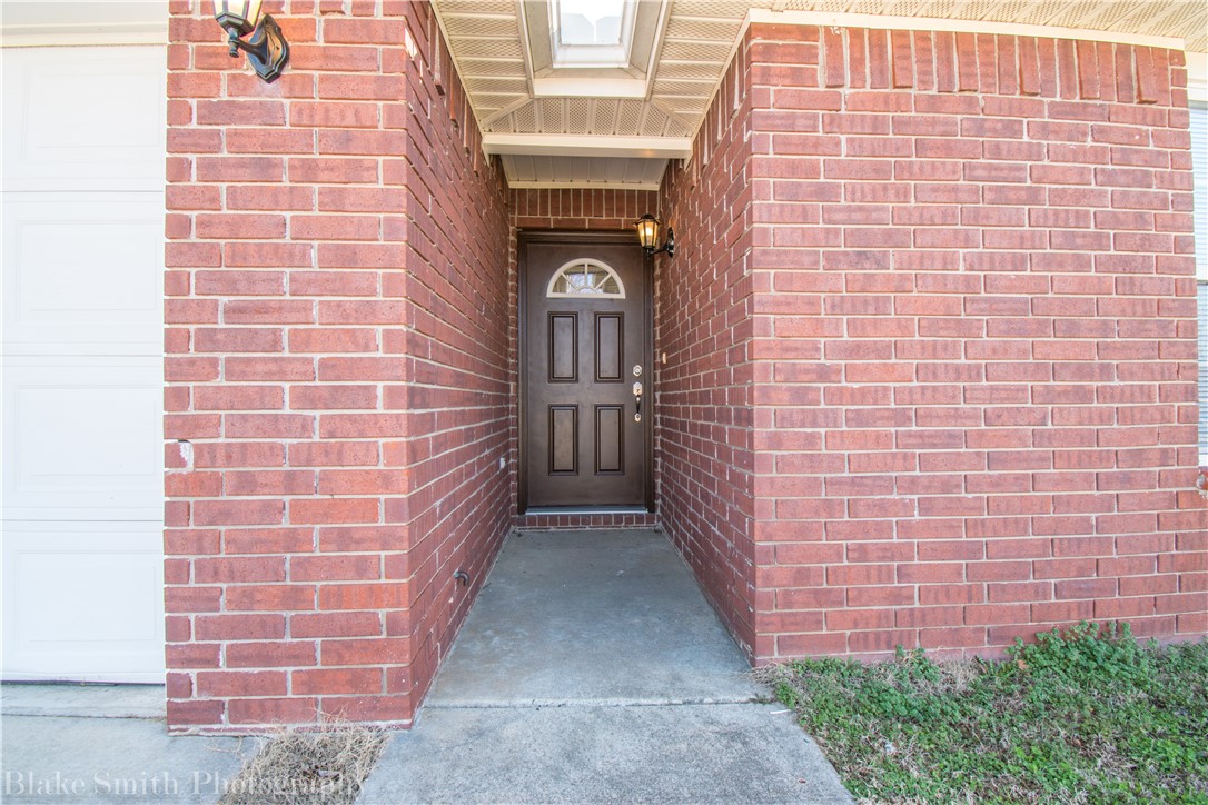 EAGLE CREST ESTATES-BENTONVILLE - Residential Lease