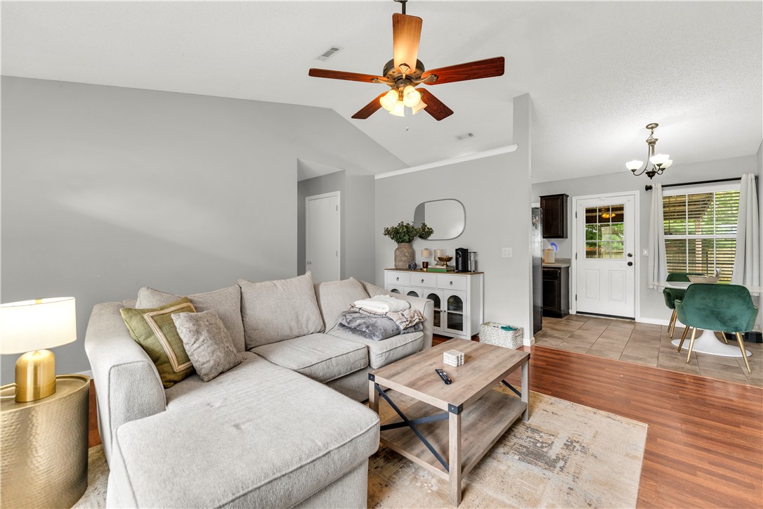 Meadowlark Ph 03 - Residential