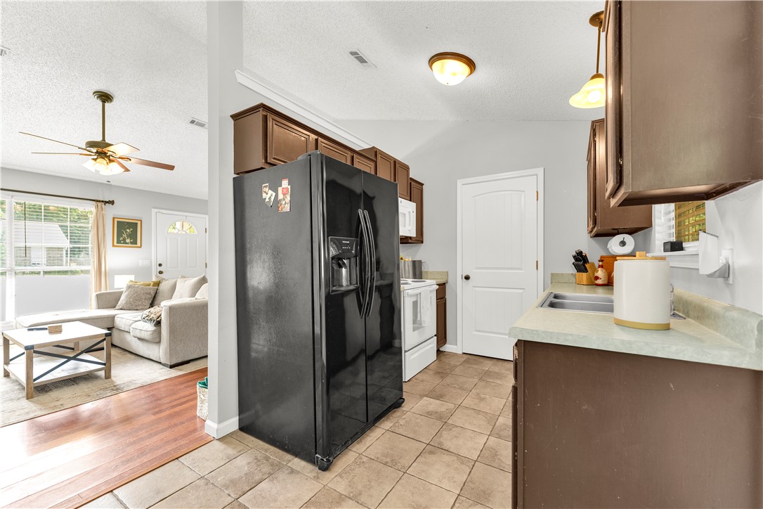 Meadowlark Ph 03 - Residential