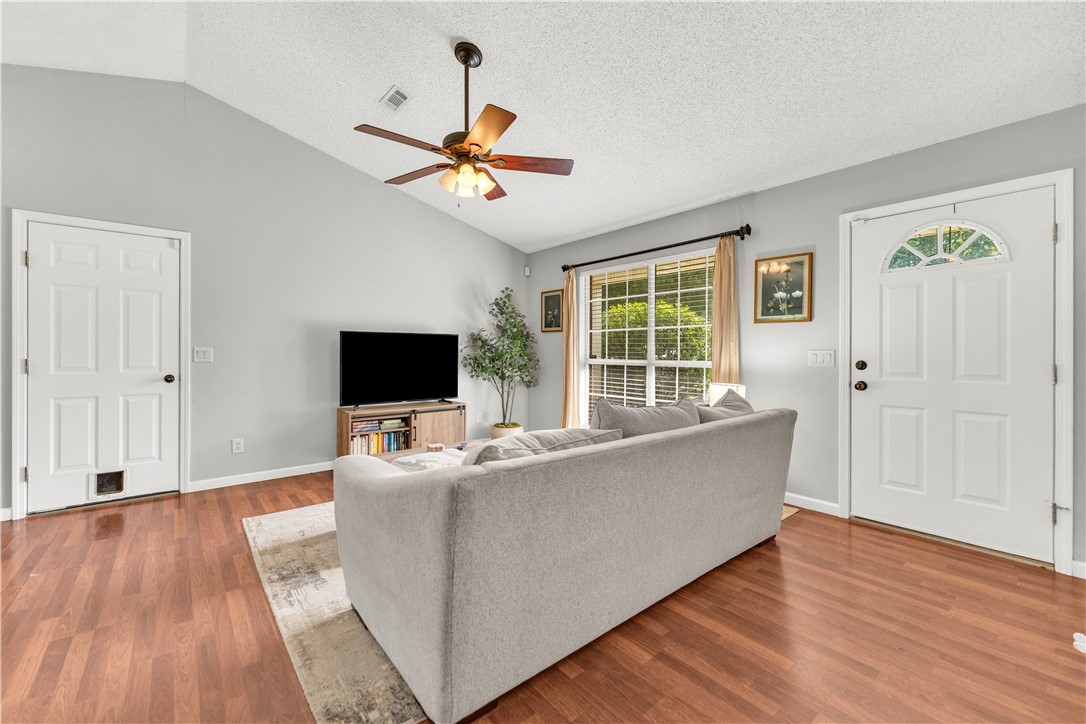 Meadowlark Ph 03 - Residential