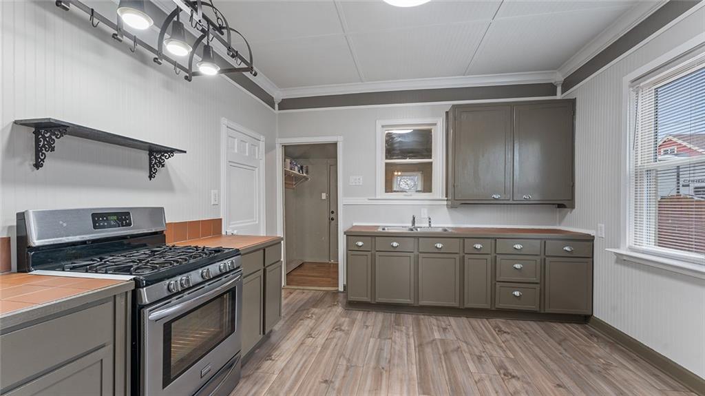 B F Sikes Add Rogers - Residential Lease