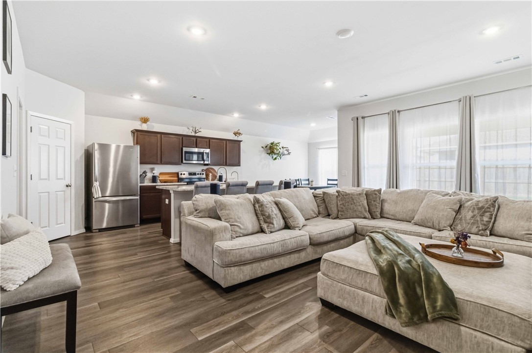 Willow Creek Ph 1 Rogers - Residential