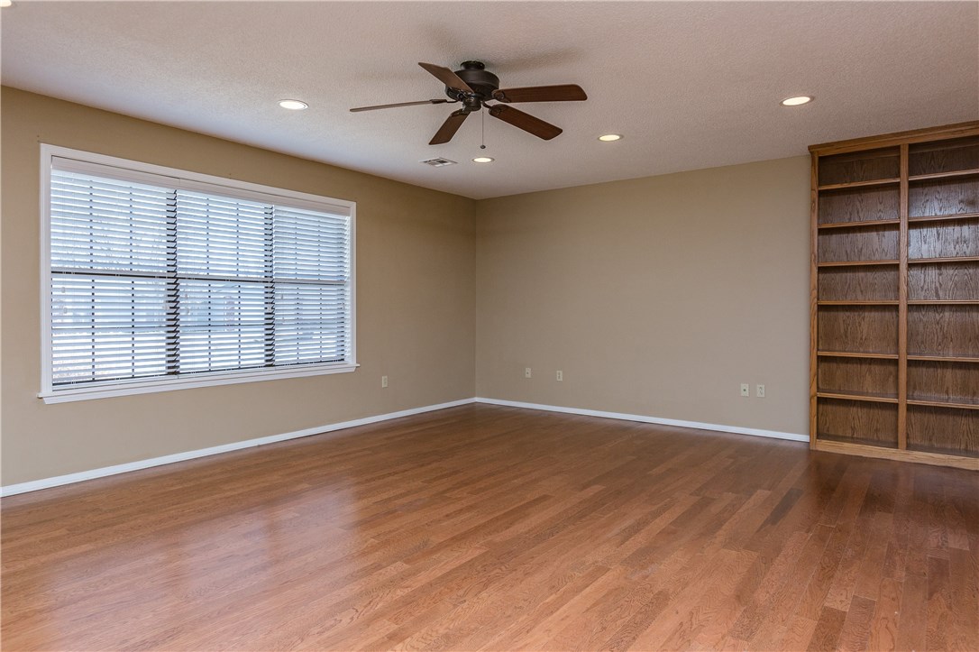 Pine Meadow Add Rogers - Residential