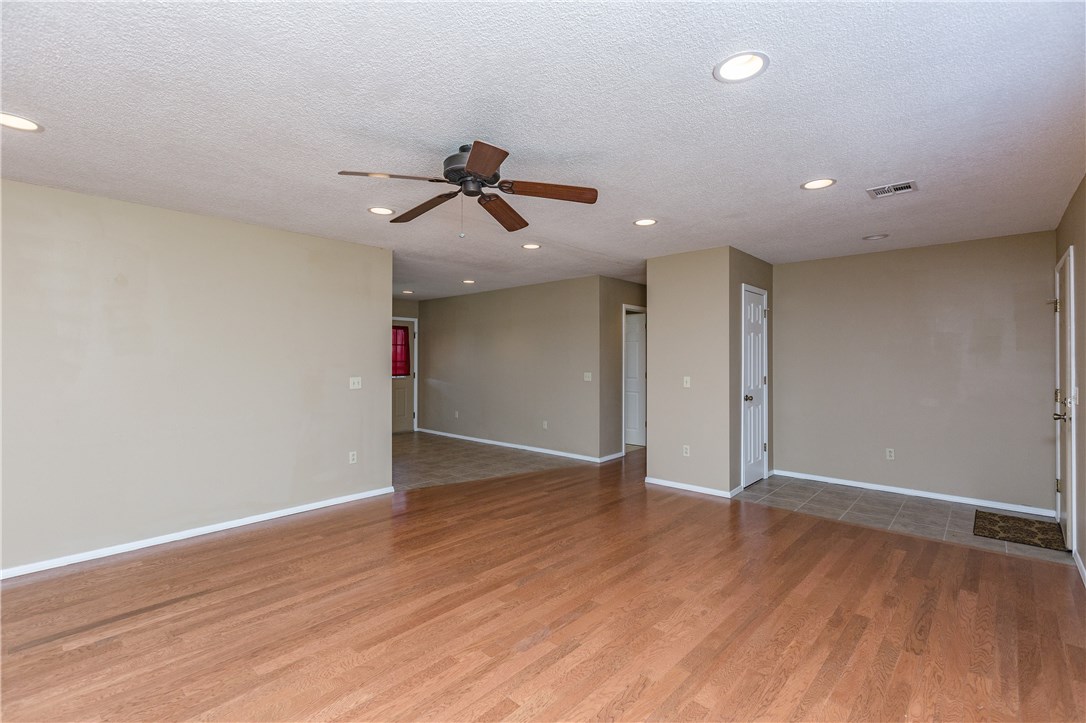 Pine Meadow Add Rogers - Residential