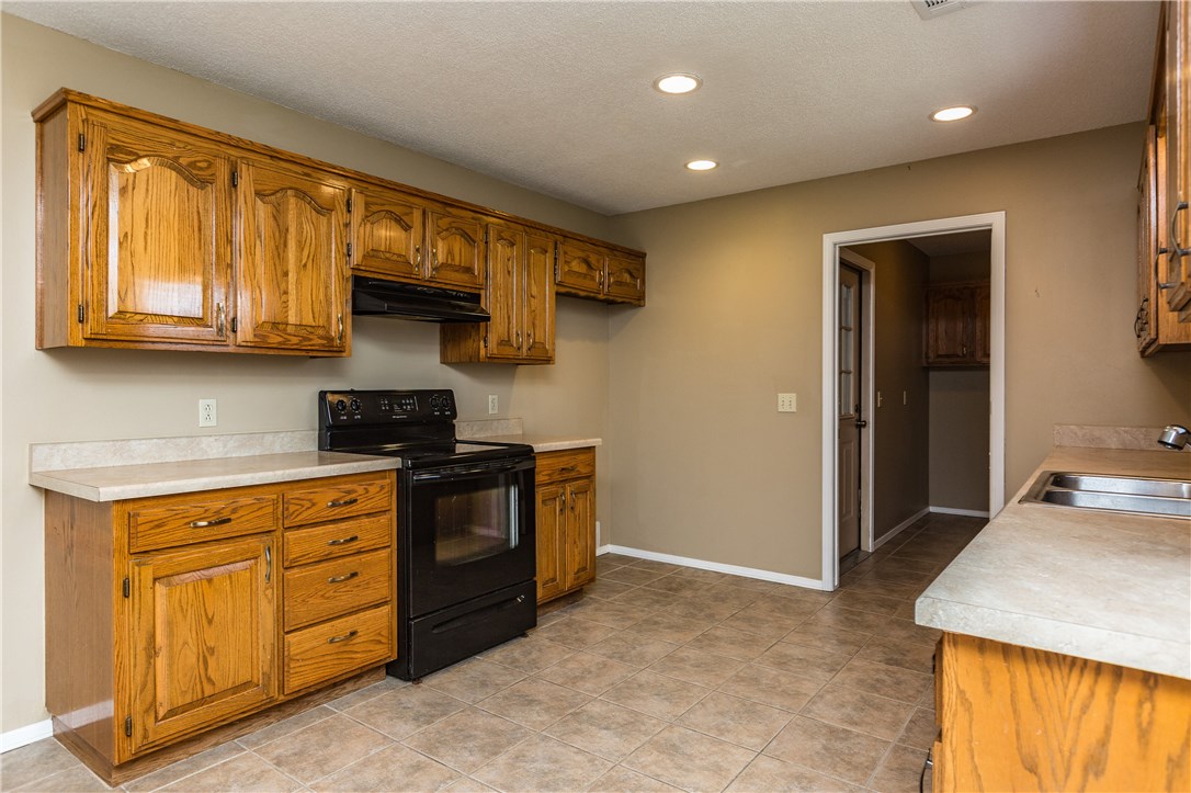 Pine Meadow Add Rogers - Residential