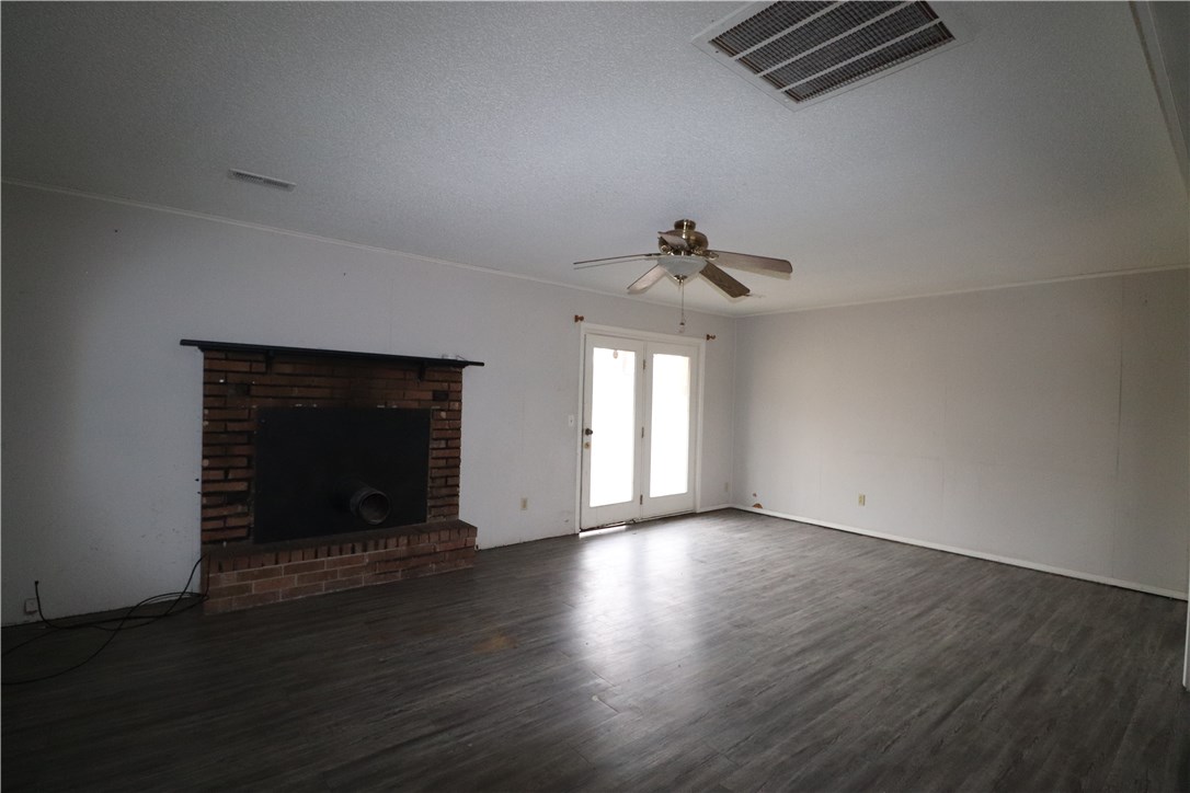 14-18-31-Springdale - Residential