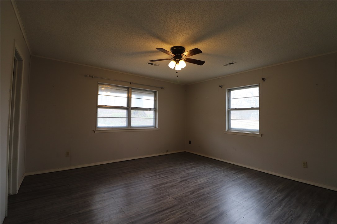 14-18-31-Springdale - Residential