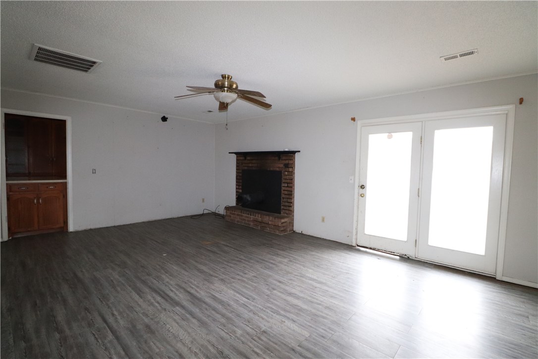 14-18-31-Springdale - Residential