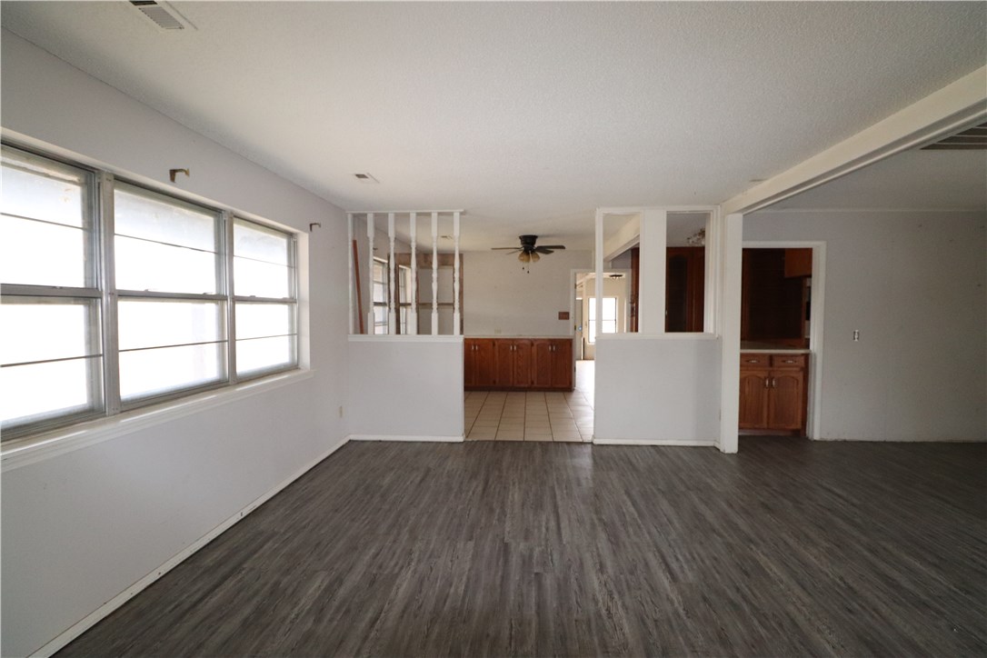 14-18-31-Springdale - Residential