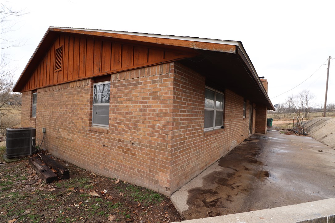 14-18-31-Springdale - Residential
