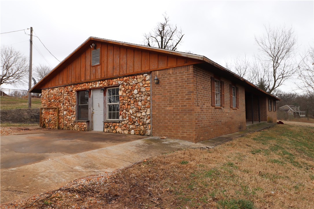 14-18-31-Springdale - Residential