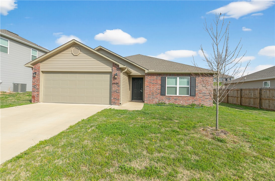 This charming brick home in Bentonville features a split floor plan with three bedrooms and two bathrooms. The open-concept living room and kitchen include a spacious island and come equipped with stainless steel appliances, such as an electric range, microwave, refrigerator, and dishwasher. This home is great for gatherings and enjoying the outdoors. Conveniently located near Walmart Distribution Centers, it provides easy access to the Northwest Arkansas Regional Airport and all the attractions Northwest Arkansas has to offer. A washer and dryer are included for your convenience. All applicants over 18 must apply.  Photo's of a similar property.