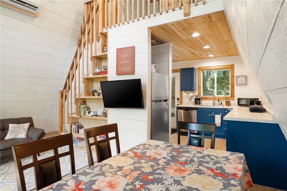 n / a - Residential